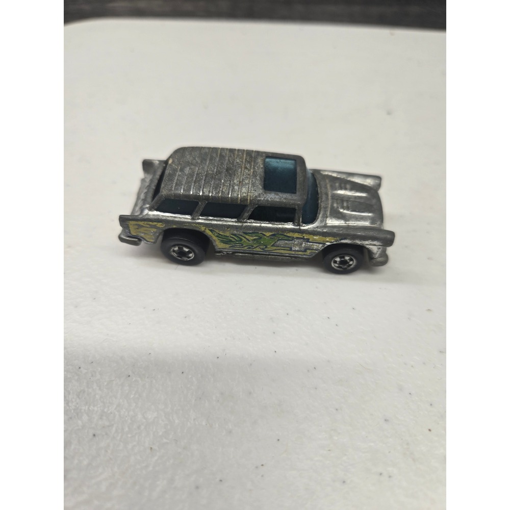 Hot Wheels Alive 55 Chevy Nomad Silver Green Flames Diecast Toy Car 1989 Mattel